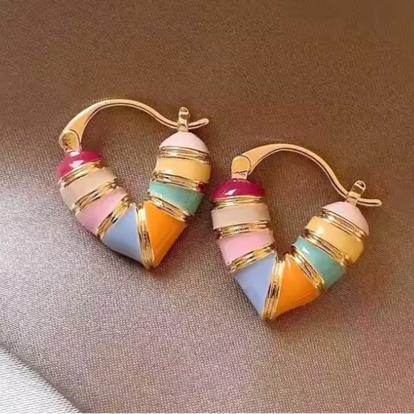 ✨Zara Amou Colorful Heart Stripe Huggie Earrings - Picture 3 of 3